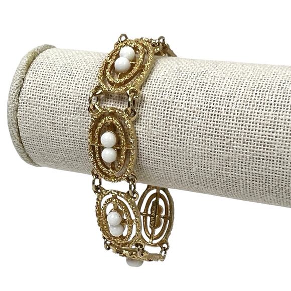 Sarah Coventry Gold Tone Bracelet Soft Swirl Textured Links White Beads Openwork - Picture 5 of 10